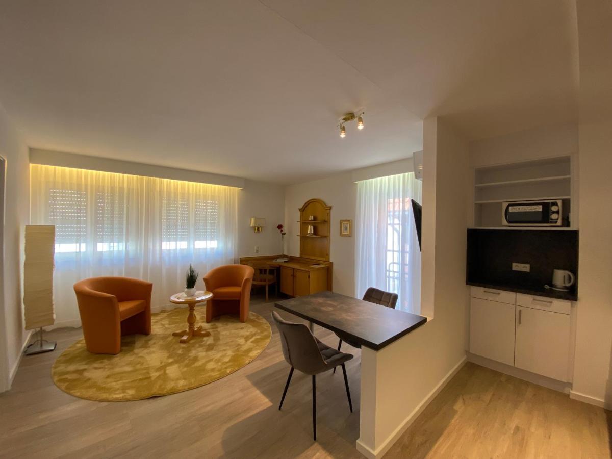Hotel Krone Ohg ゲルリンゲン エクステリア 写真