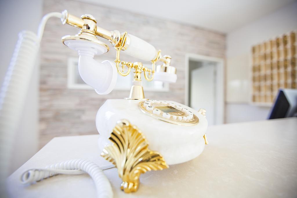 Hotel Krone Ohg ゲルリンゲン エクステリア 写真
